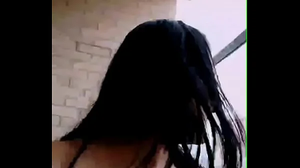 Colombiana dándola toda (se ve que la mama delicioso)