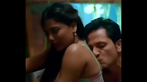 Indian Desi girls pleasing her boyfriend