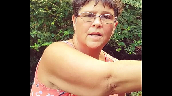 Granny T SQUIRTING IN the public park